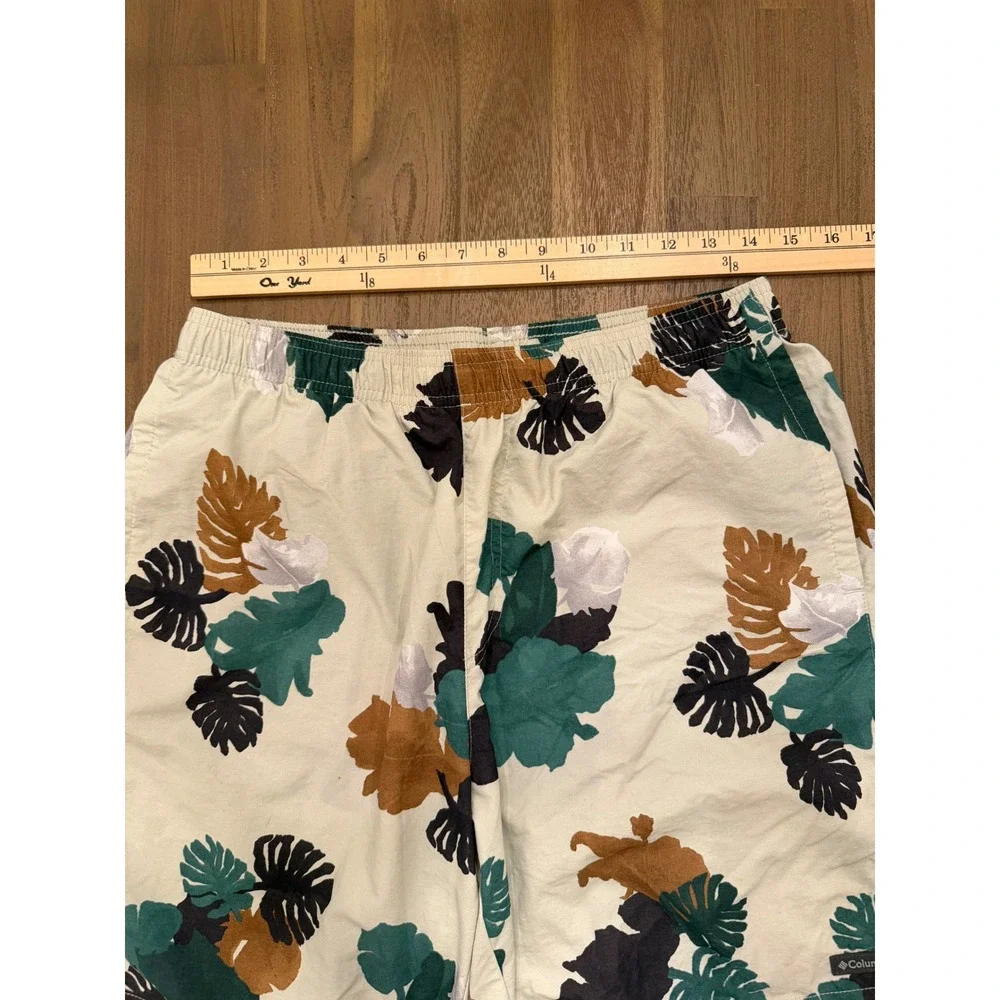 Columbia PFG Tropical Monstera Leaf Print Shorts Mens Medium Cream Green‎